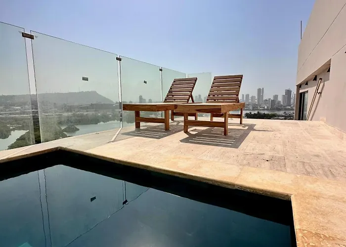 Old City Duplex With Pool!