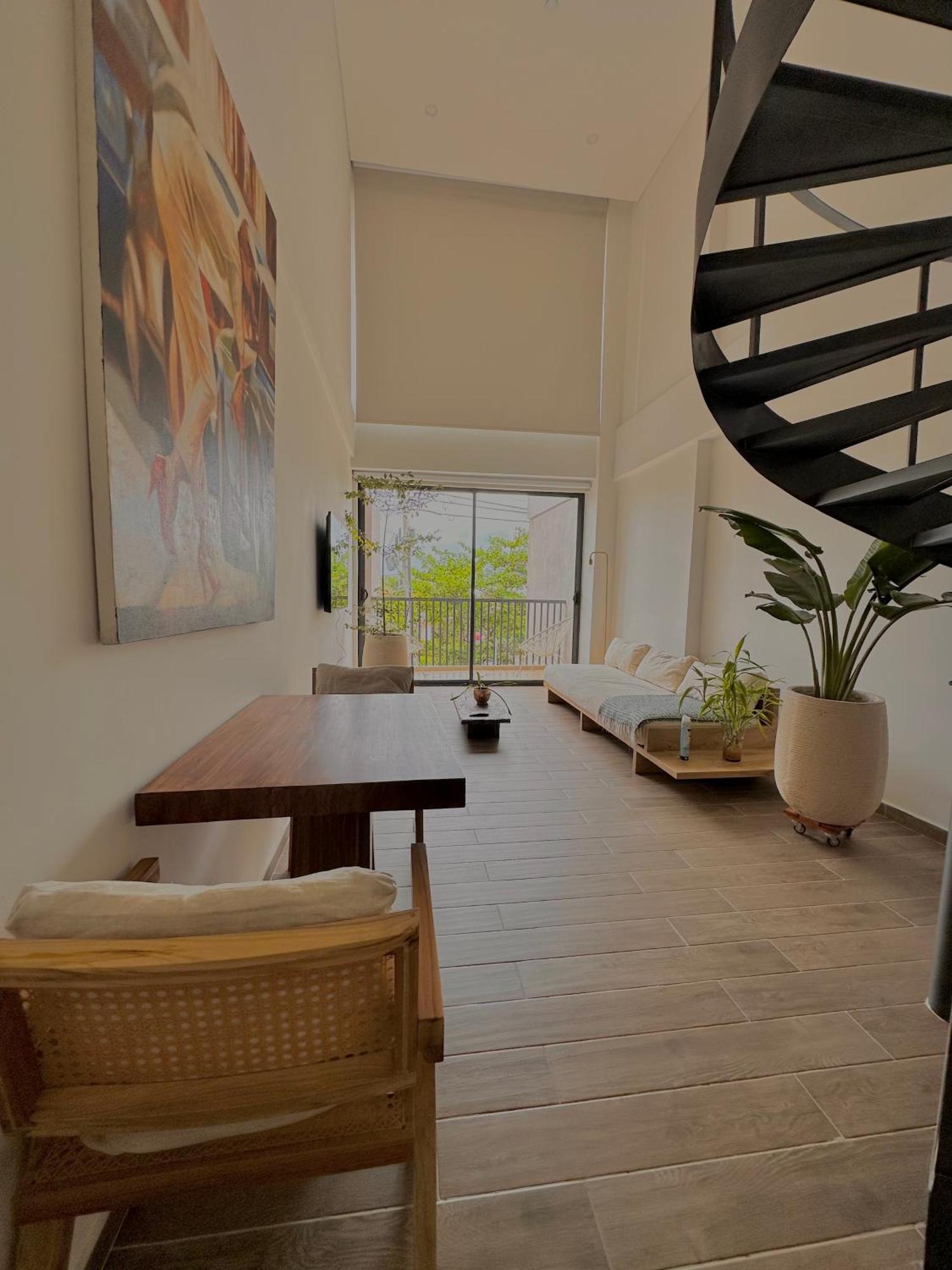 Old City Duplex With Pool! *